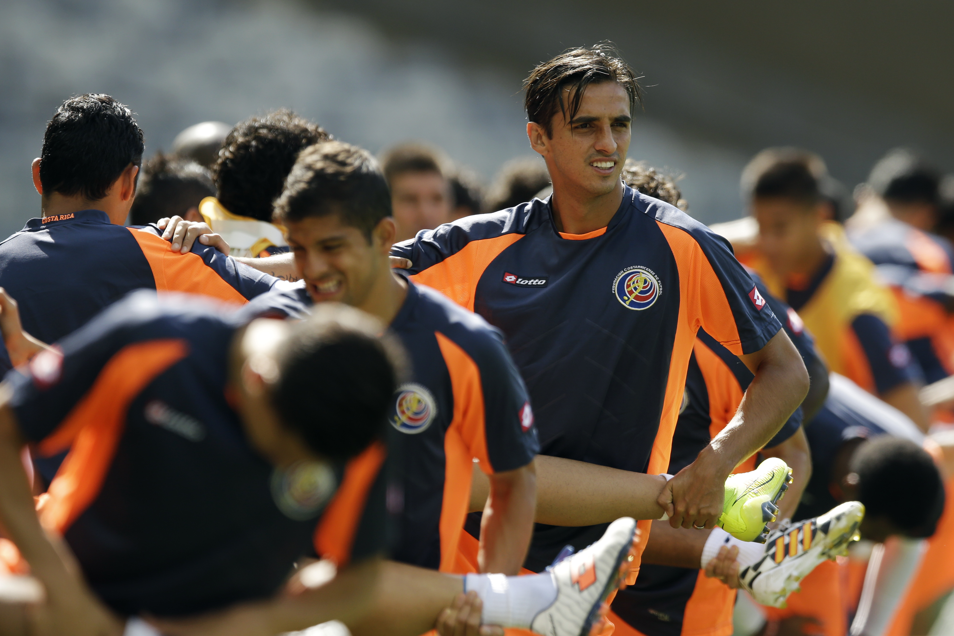 Costa Rica makes 2 changes to lineup vs England