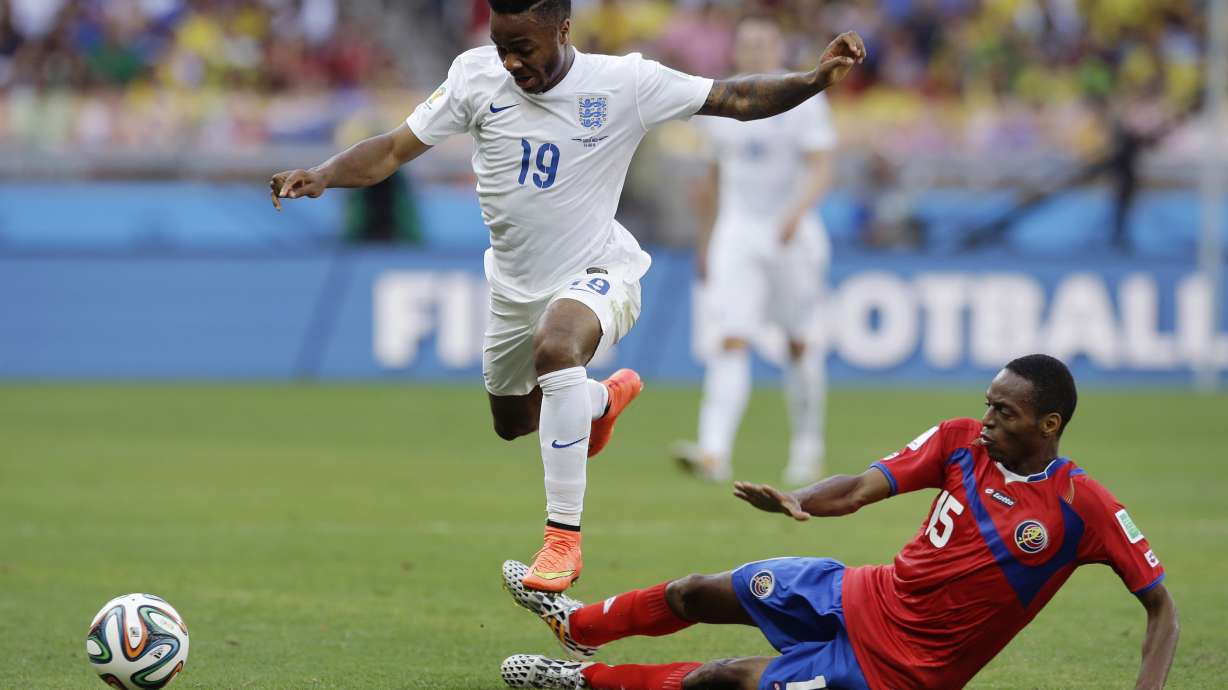 Uruguay beats Italy to advance; Greece late winner