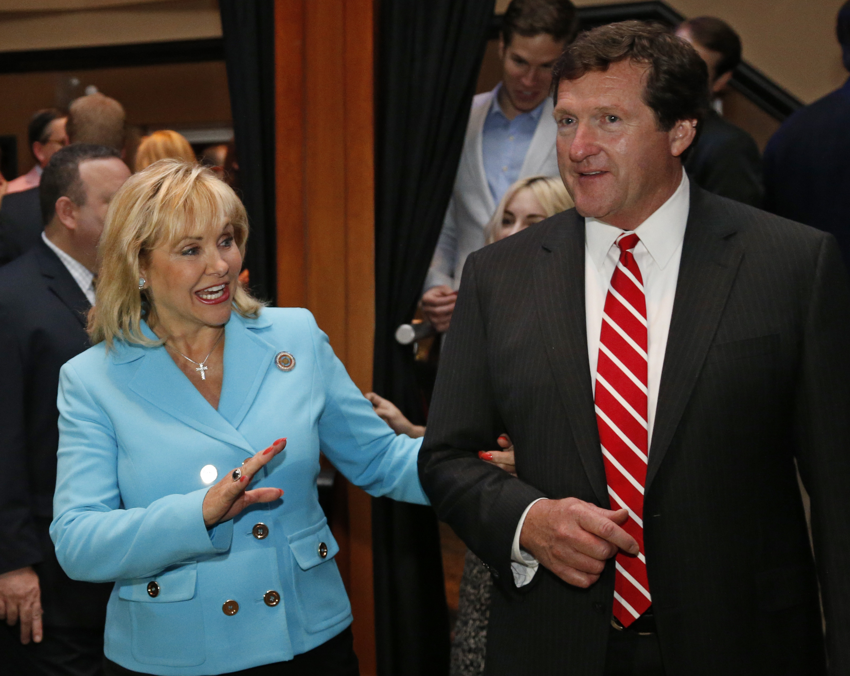 Fallin coasts to win; Oklahoma schools chief loses