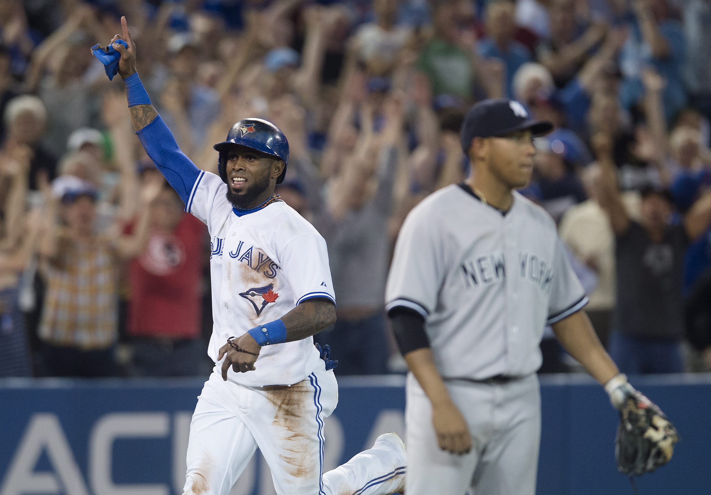 Defense costs Yankees in 7-6 loss to Blue Jays