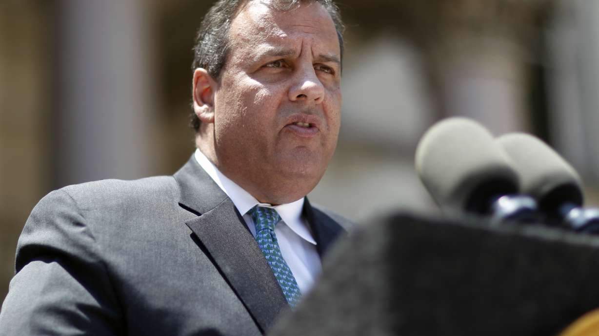 AP sources: Christie faces another bridge probe