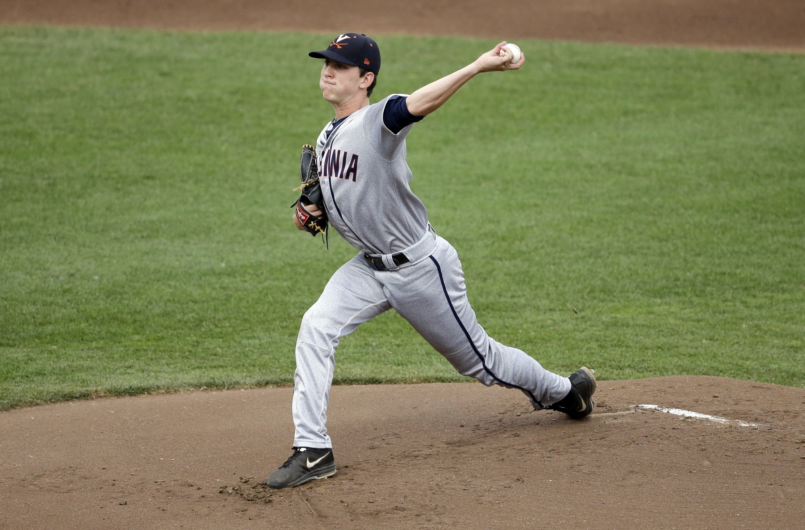 Virginia beats Vanderbilt 7-2 to even CWS