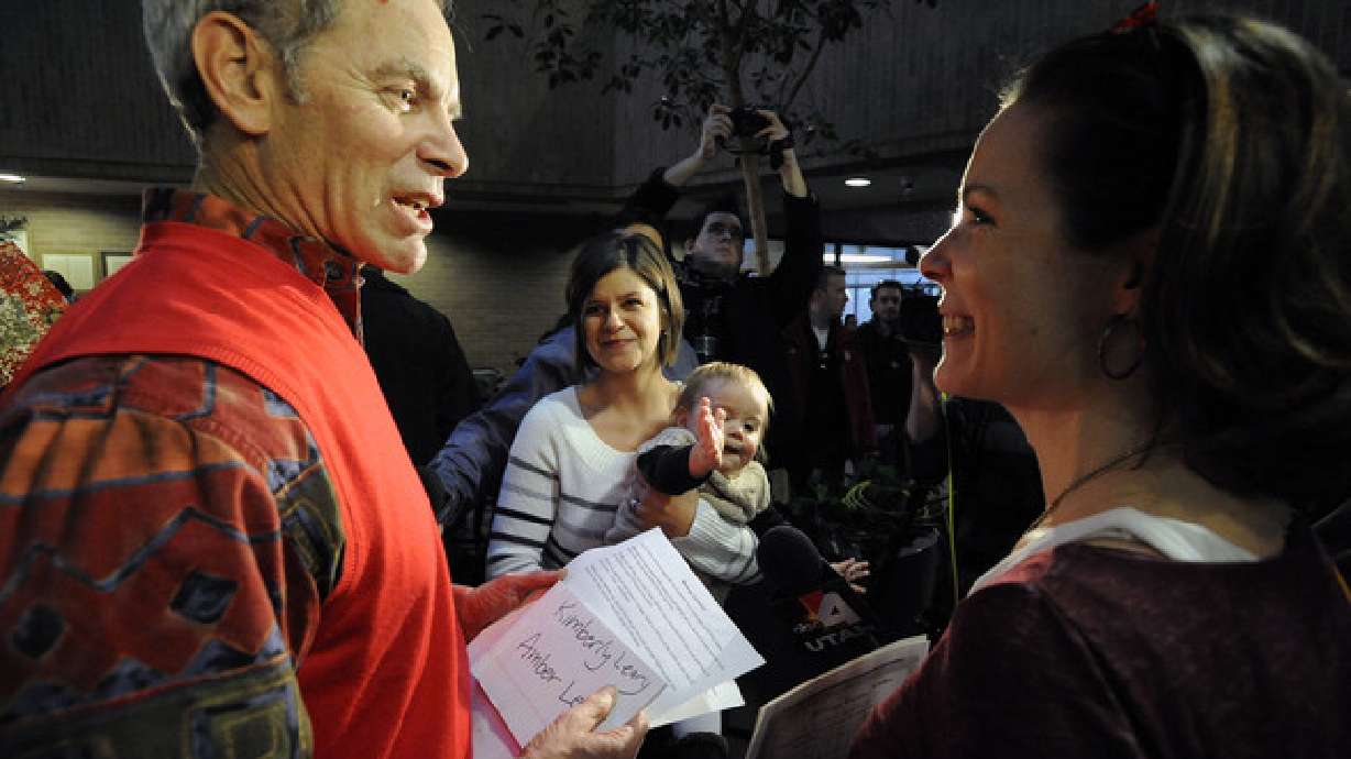 La corte reglamenta a favor de los matrimonios del mismo sexo en Utah