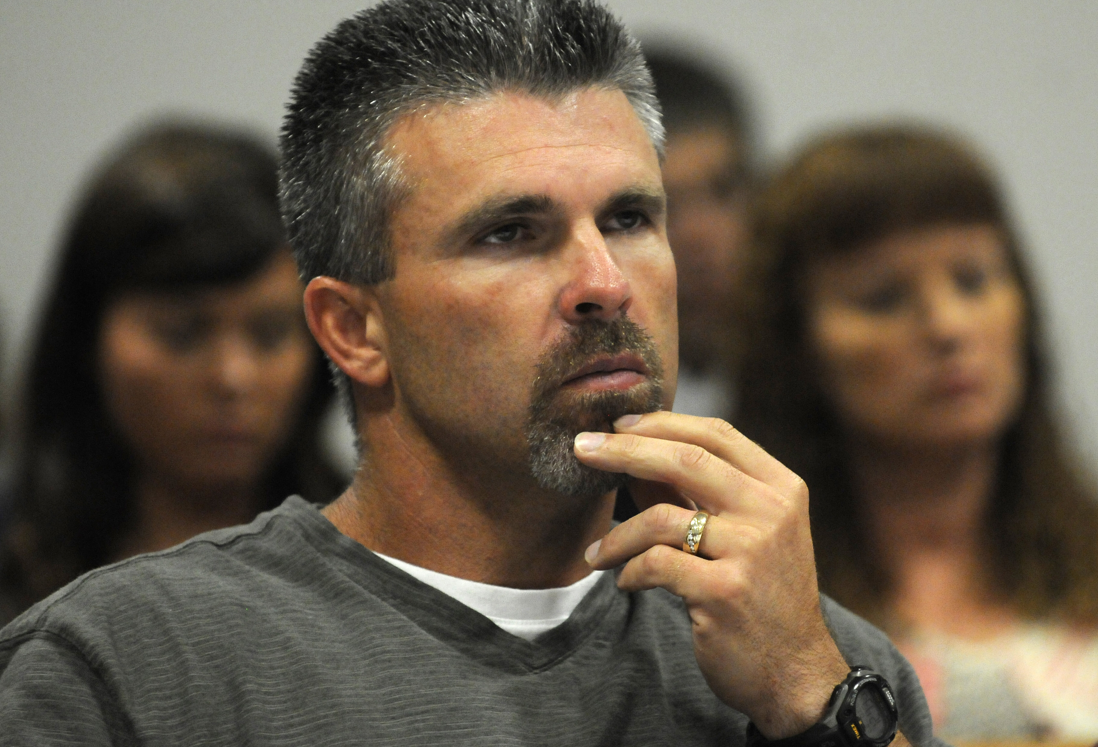 Ex-baseball player Curtis denies sex allegations