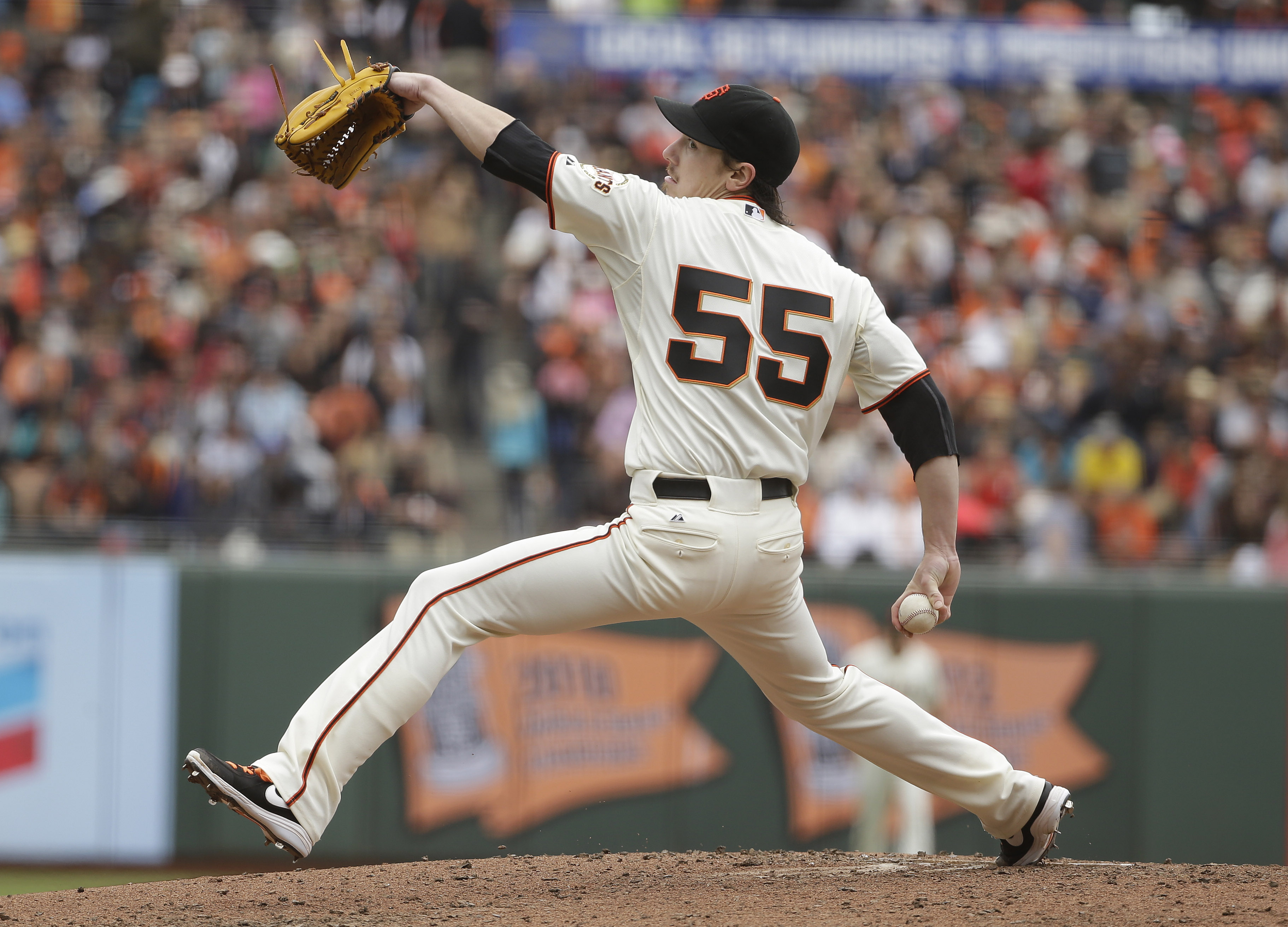 Lincecum has no-hitter through 8 innings
