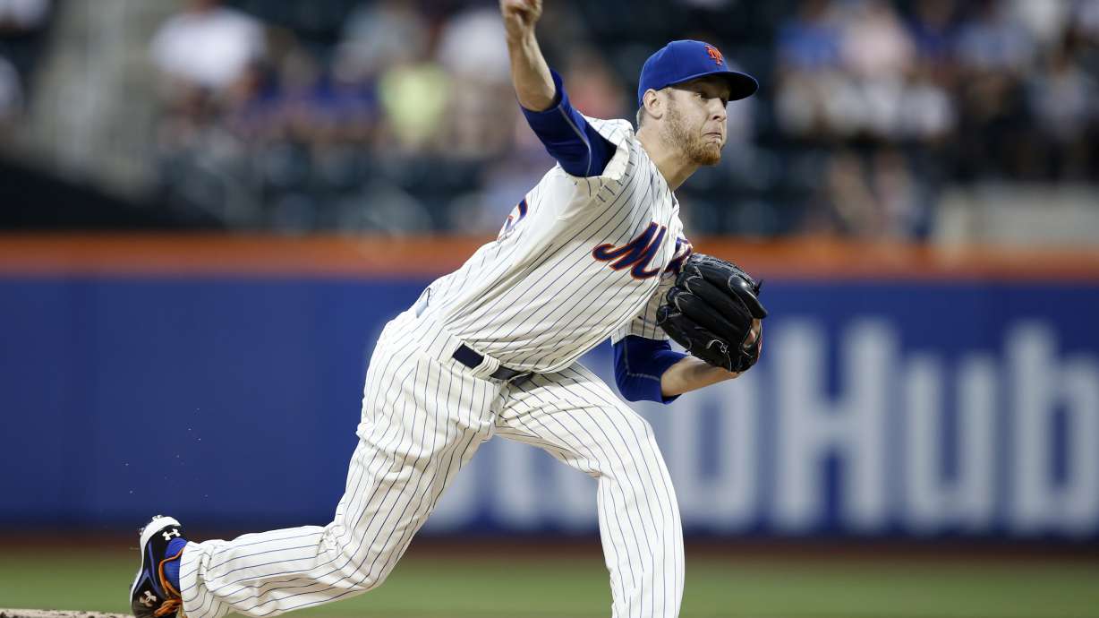 Wheeler whacked around, Mets lose 8-5 to Oakland