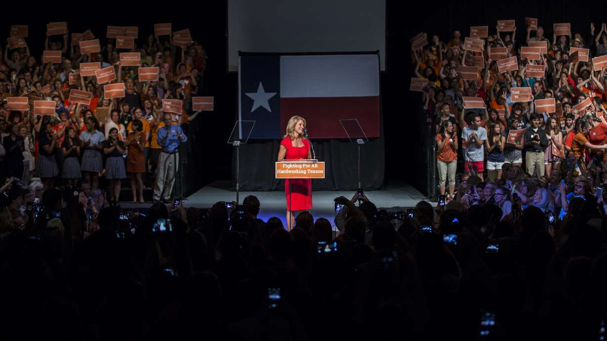 Wendy Davis' tone defiant again as Democrats meet
