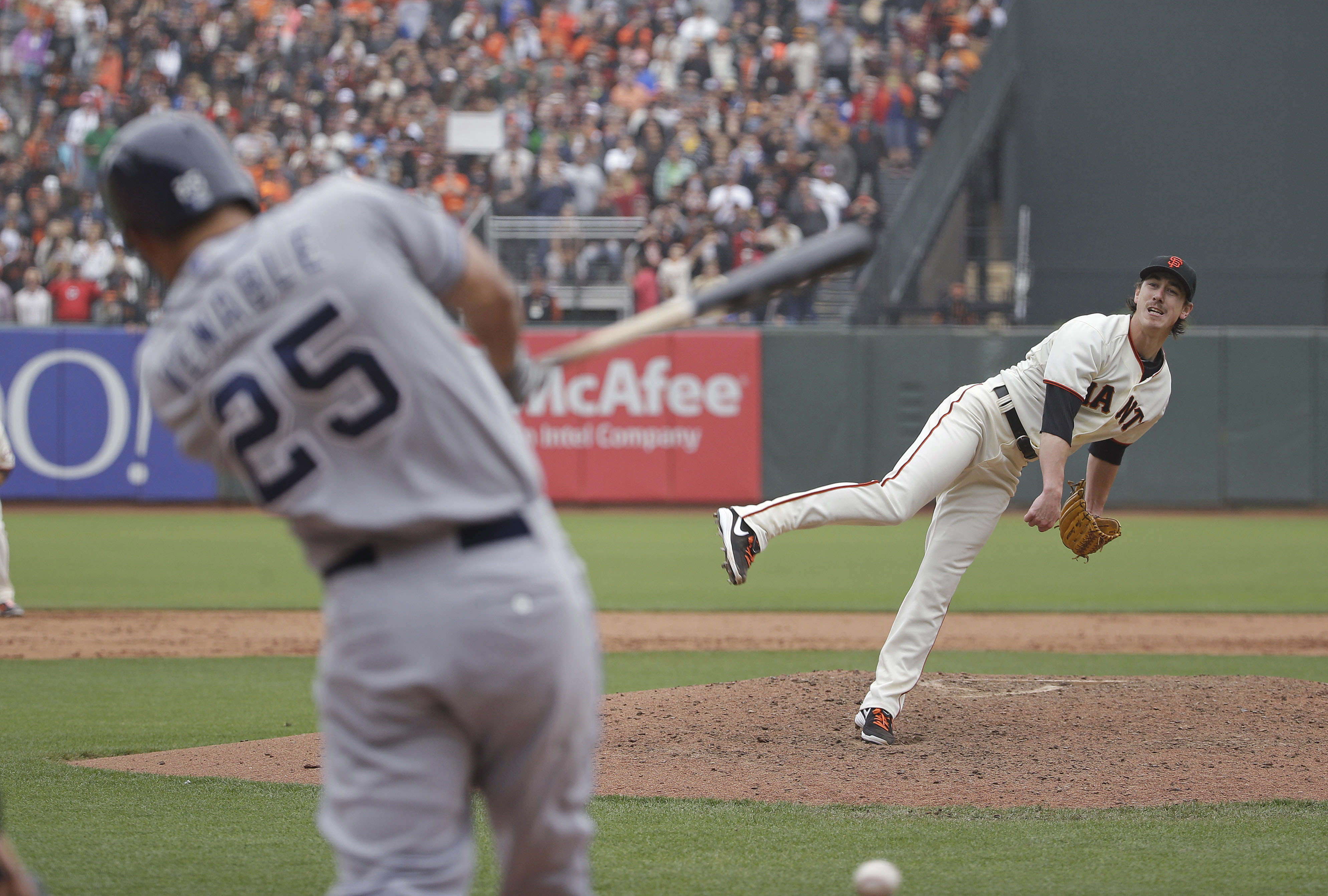 Giants' Lincecum pitches 2nd no-hitter vs Padres
