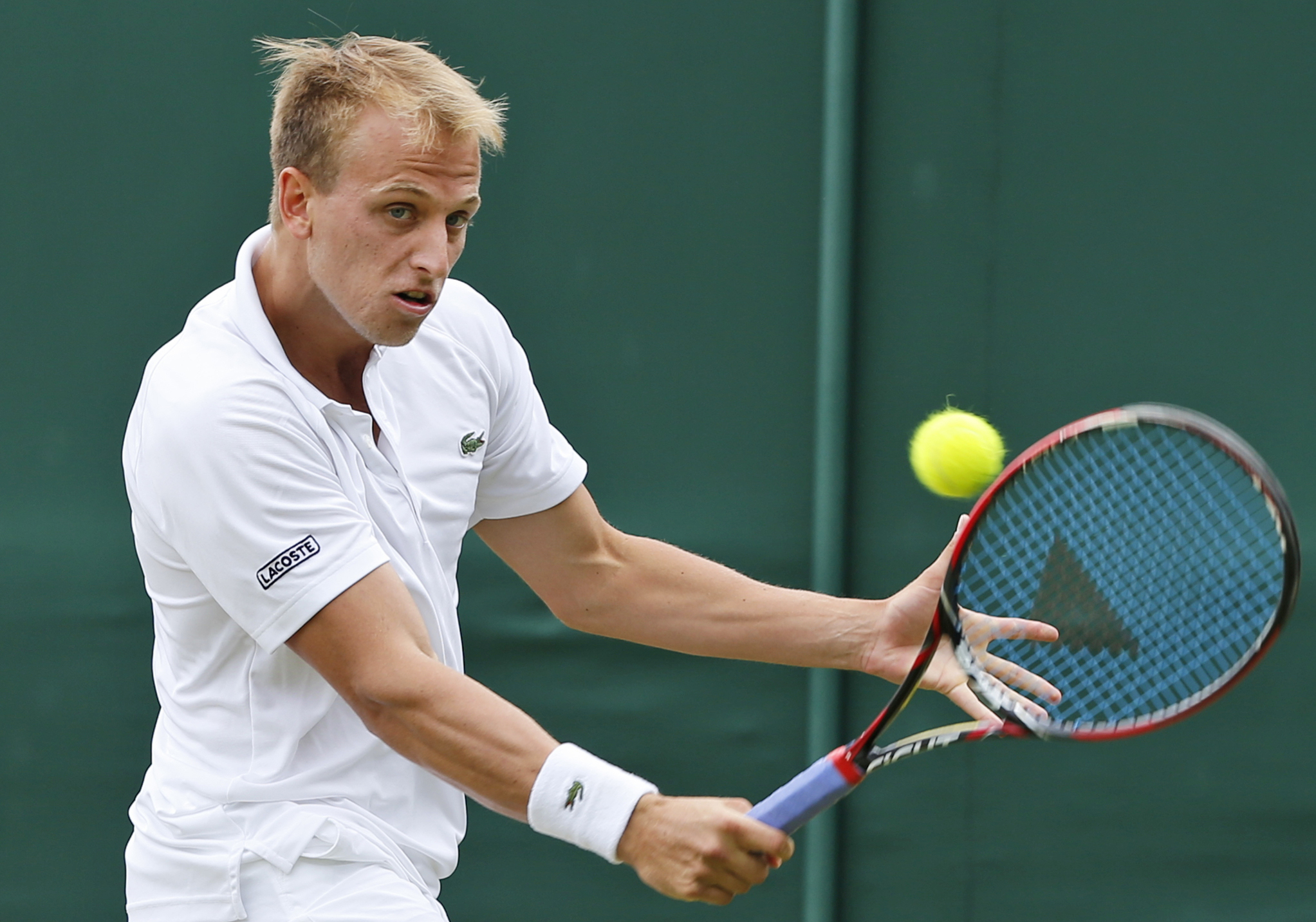 Nishikori advances to 3rd round at Wimbledon