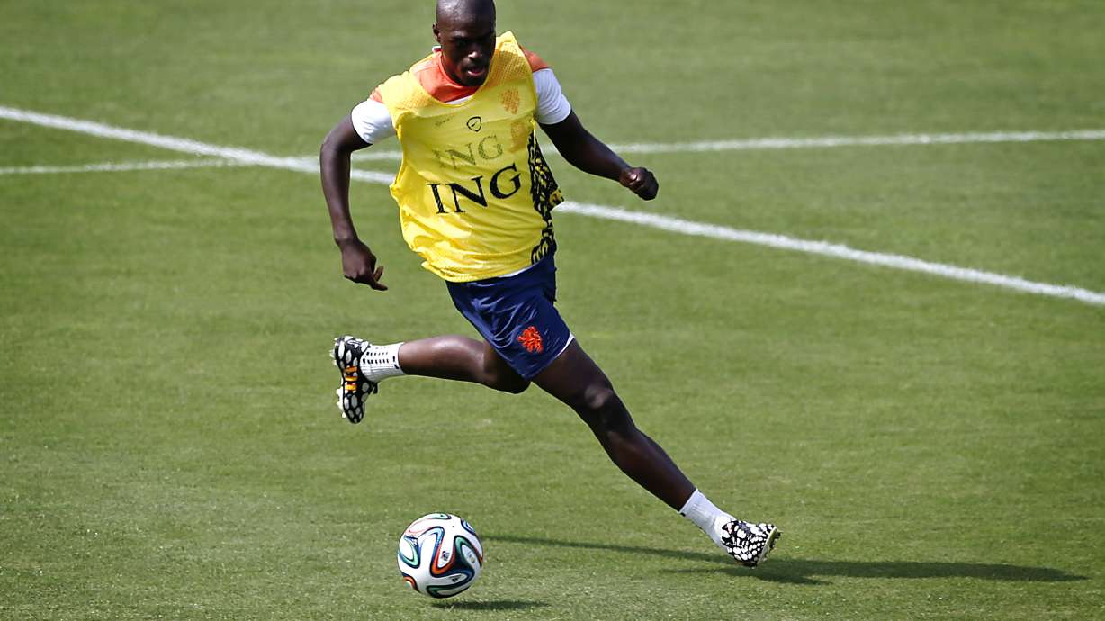 5 Dutch regulars skip full training at World Cup