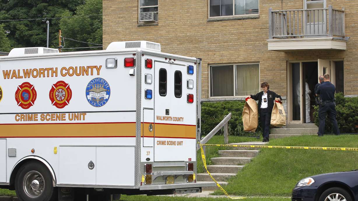 Complaint: Ex-Wisconsin cop hid women's bodies in vehicle