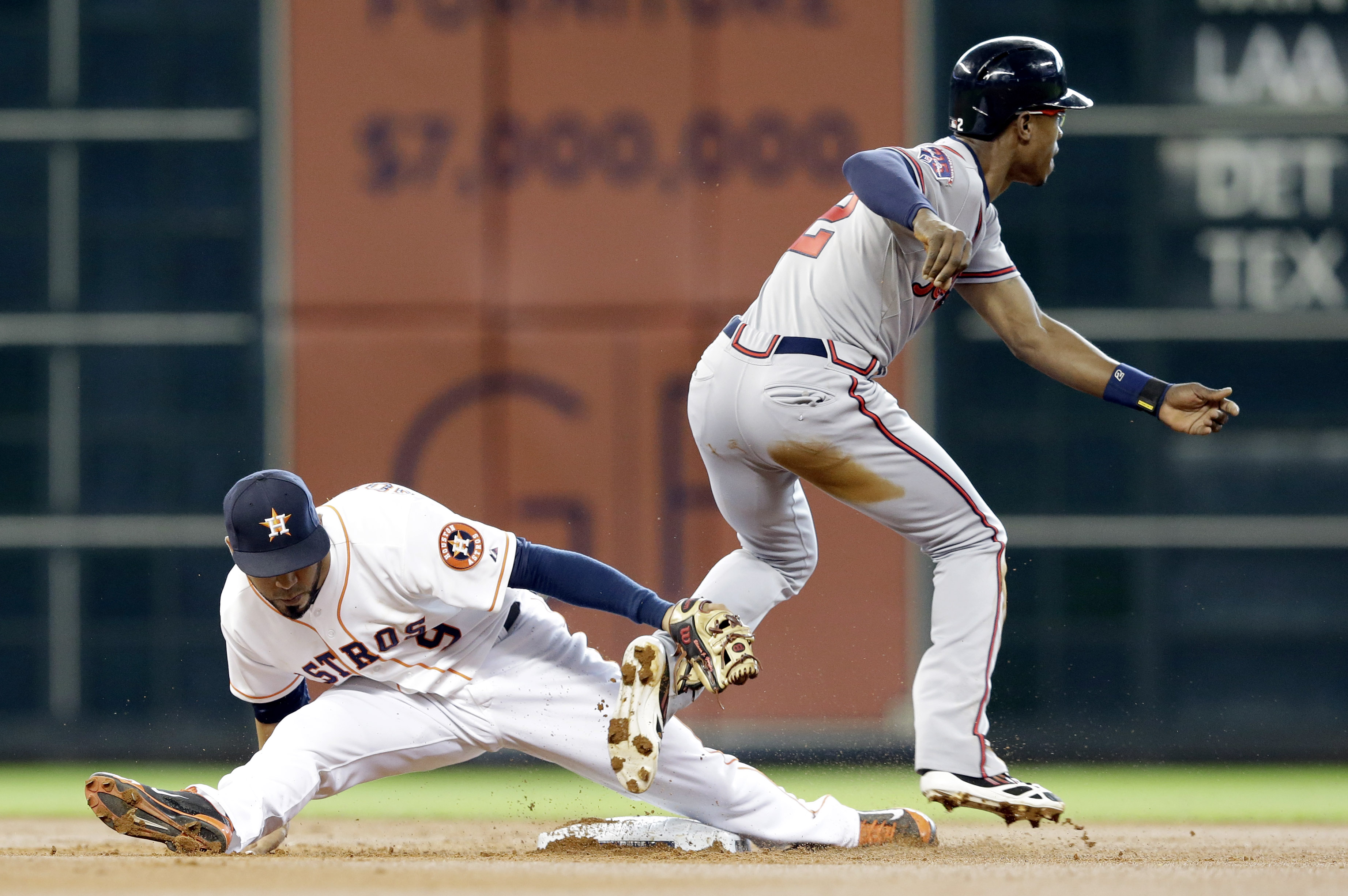 Astros avoid sweep with 6-1 win over Braves