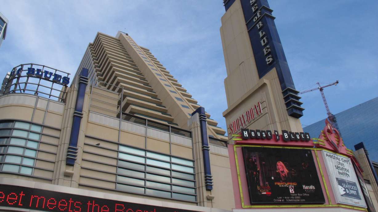 Caesars says will close Showboat casino on Aug. 31