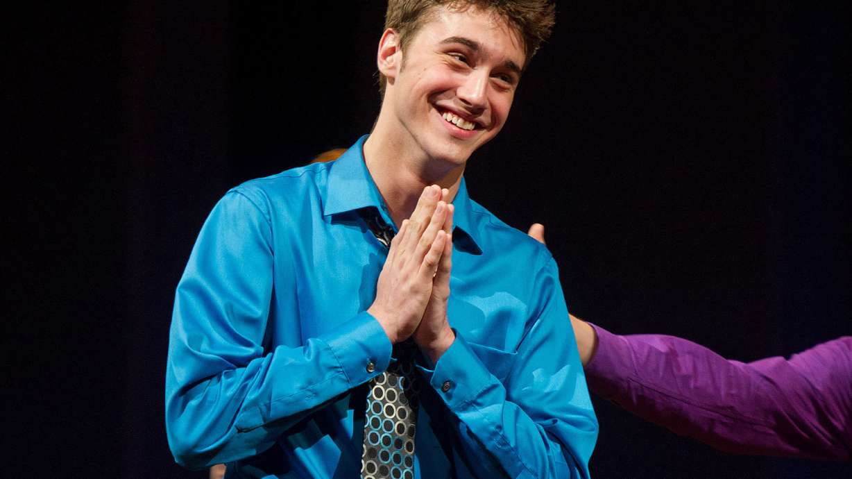 Host of 'Glee'-type contest is a former winner