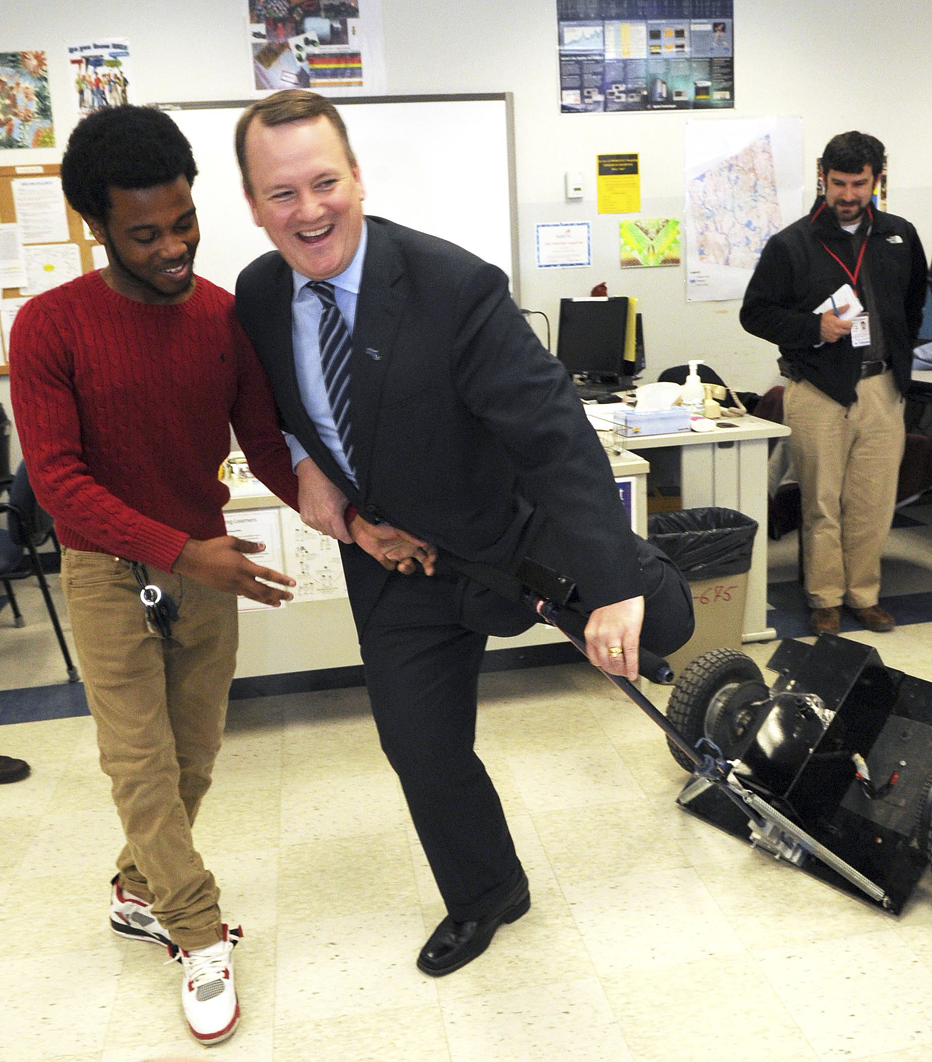 Mass. teen inventor earns trip to the White House