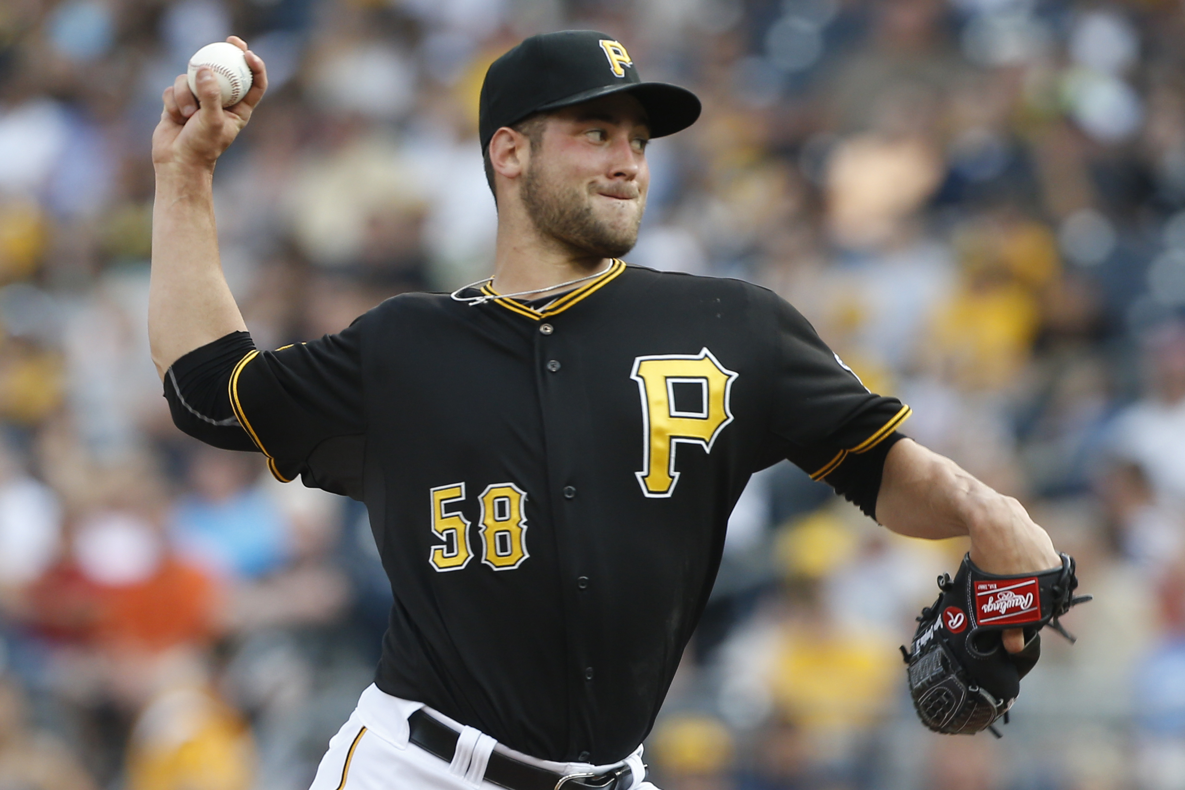 Harrison lifts Pirates over Mets 3-2 in 11 innings