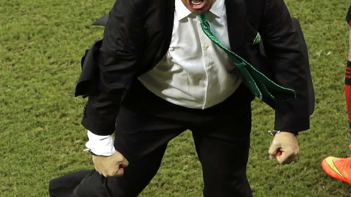 Mexico's 'Louse' lights it up at World Cup