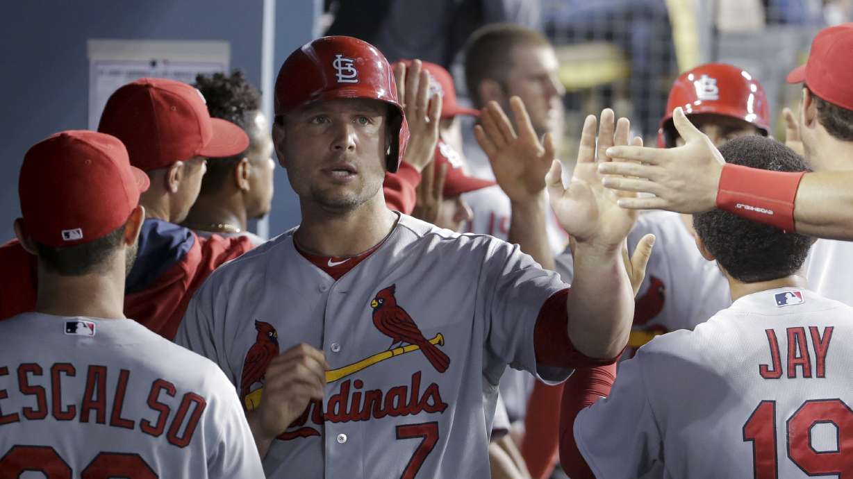 Peralta's 2-run double helps Cards beat Dodgers