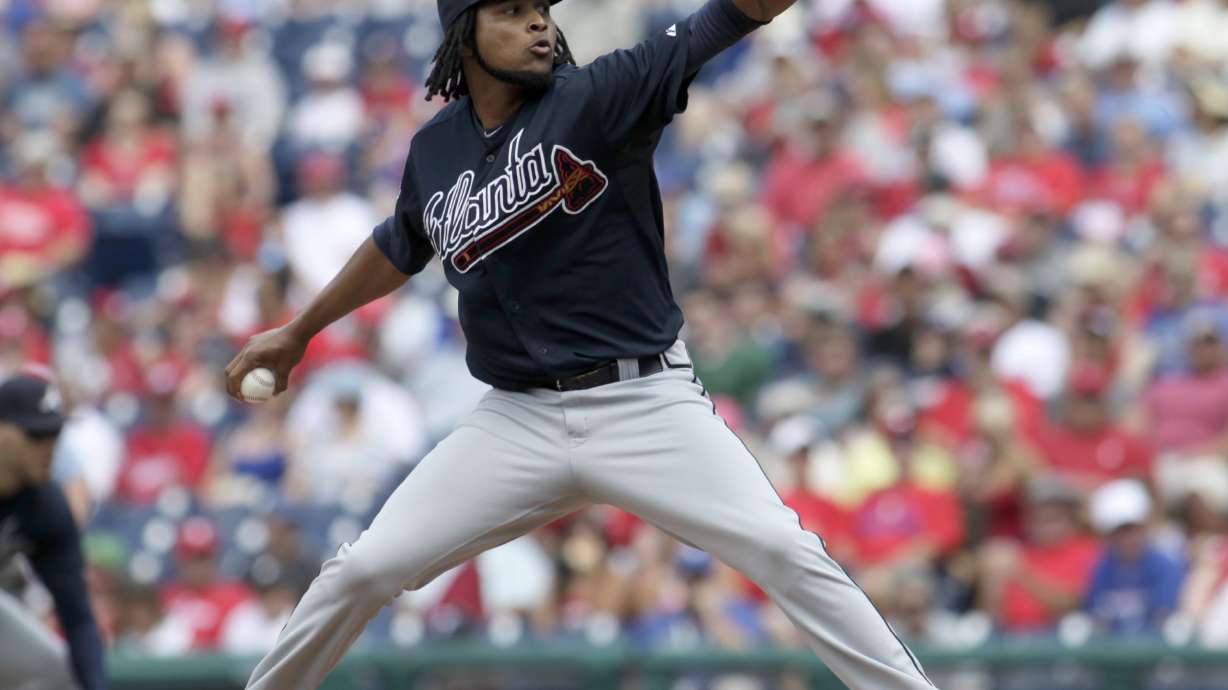 Braves win nightcap 5-1 to sweep Phillies