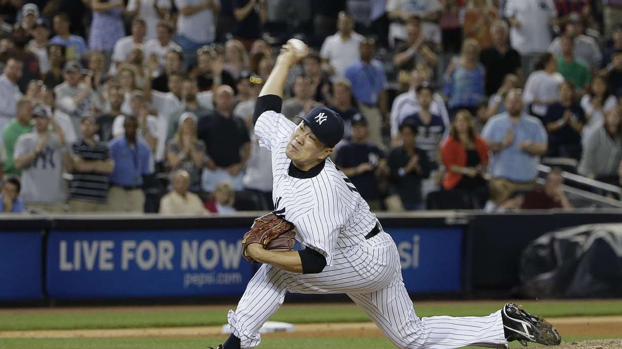 Tanaka gives up Napoli HR in 9th, Bosox top Yanks