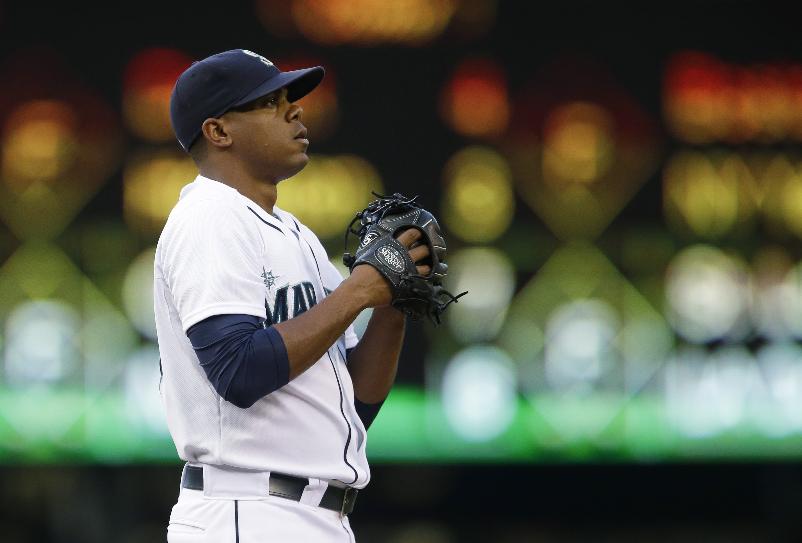 M's held to 1 hit by Tomlin in 5-0 loss to Indians