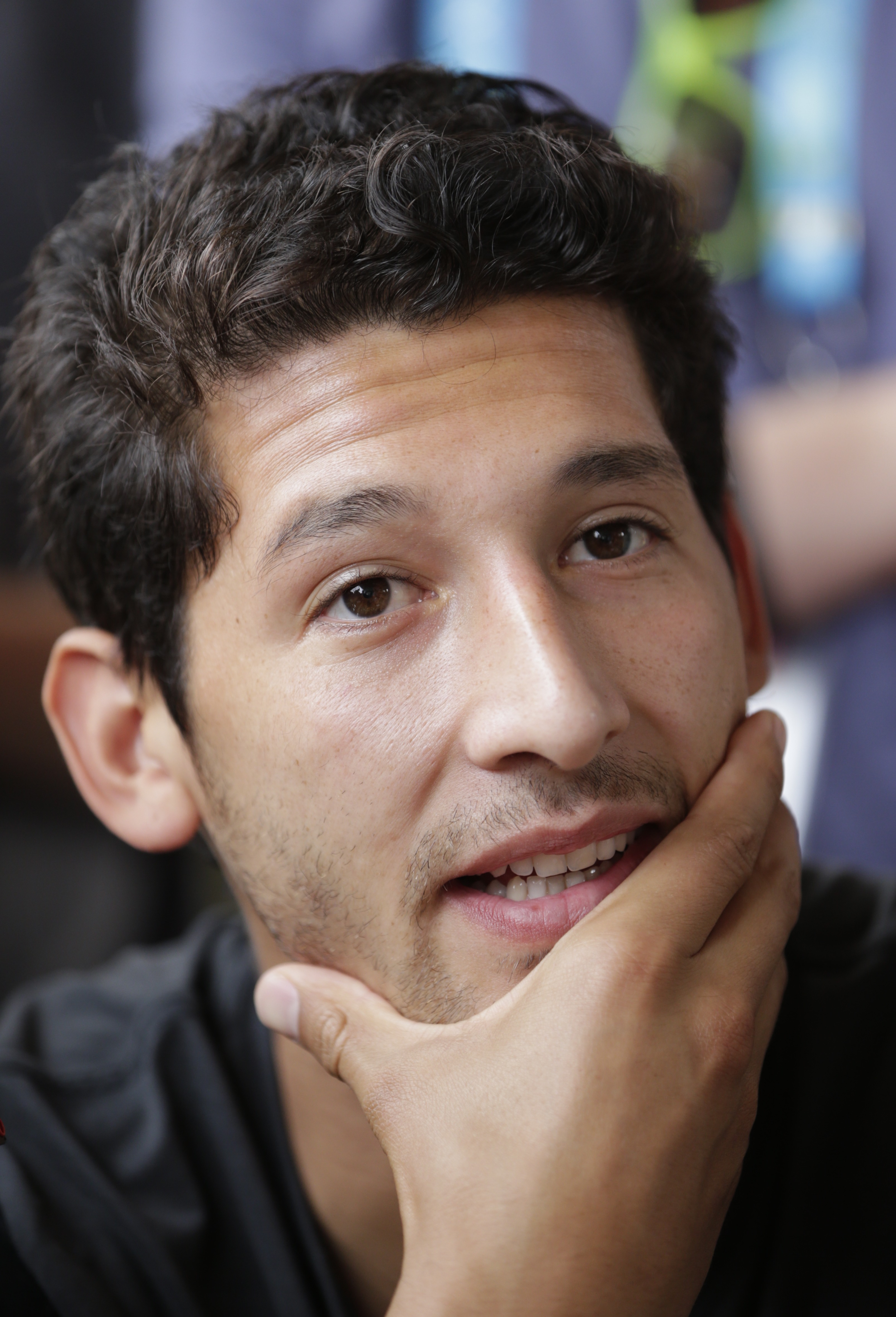 Donovan helps Gonzalez with World Cup tips