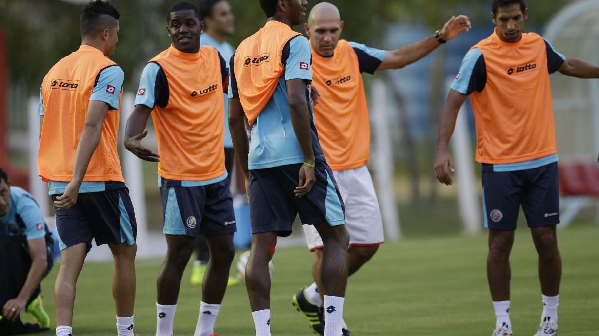 Costa Rica makes 2 changes for Greece in World Cup