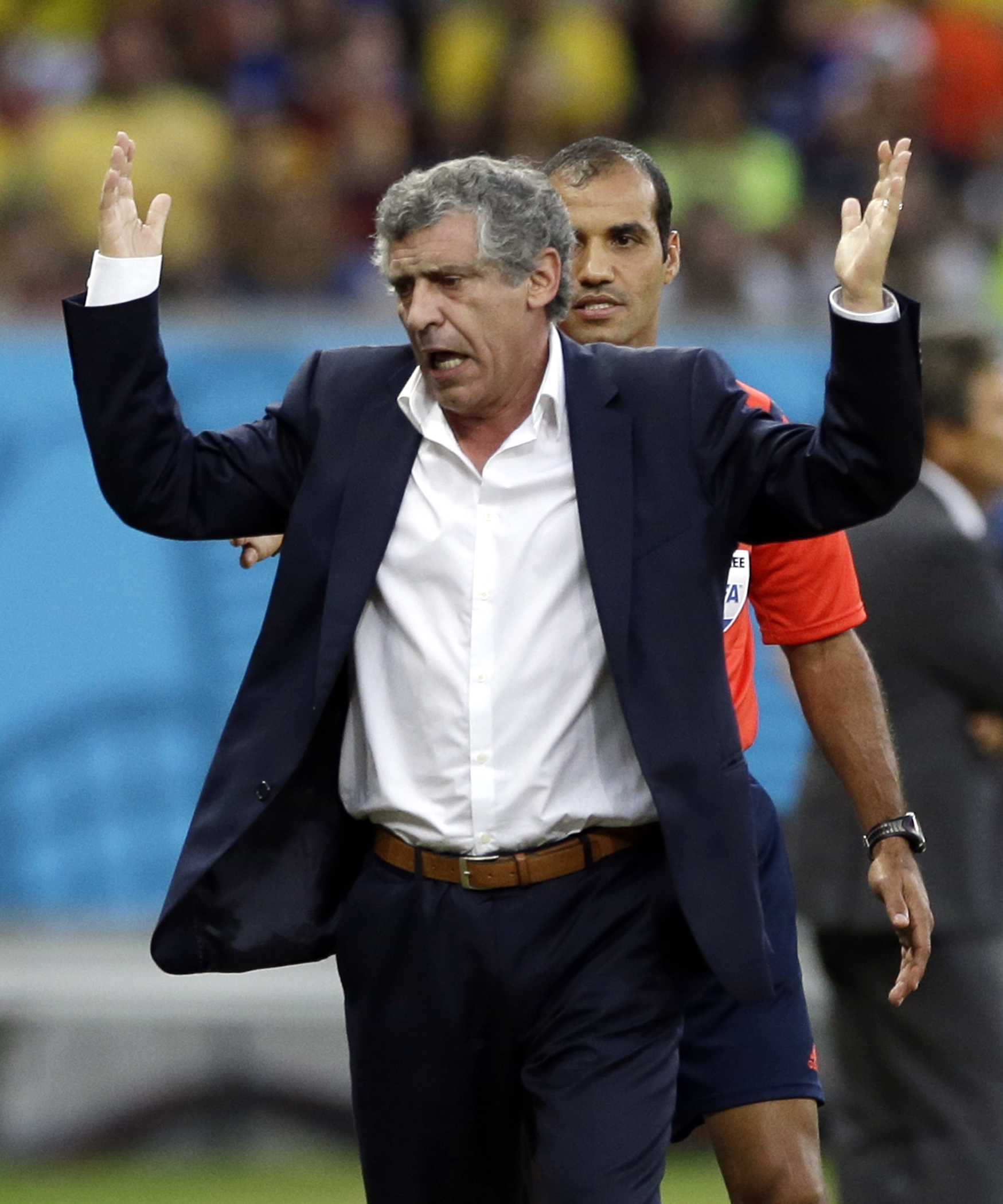 Costa Rica hangs on to beat Greece in shootout