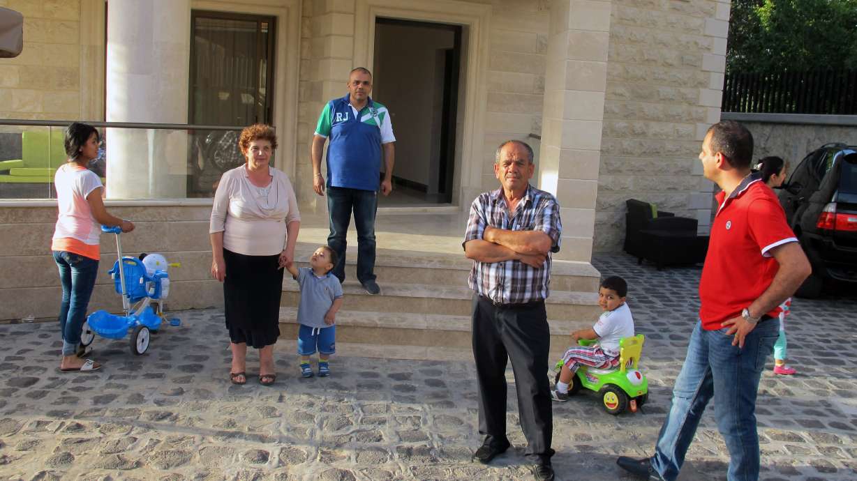 Lebanese cheer Mexico defender of Lebanese origin