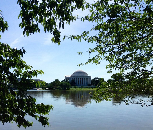 How to bike through the national capital monuments for less than $10