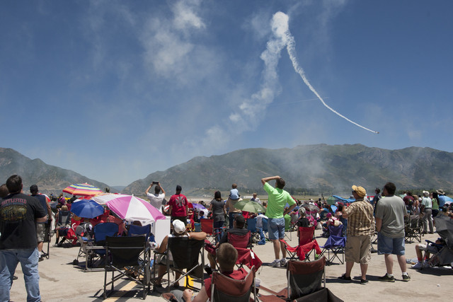 Air show draws 300K Utahns