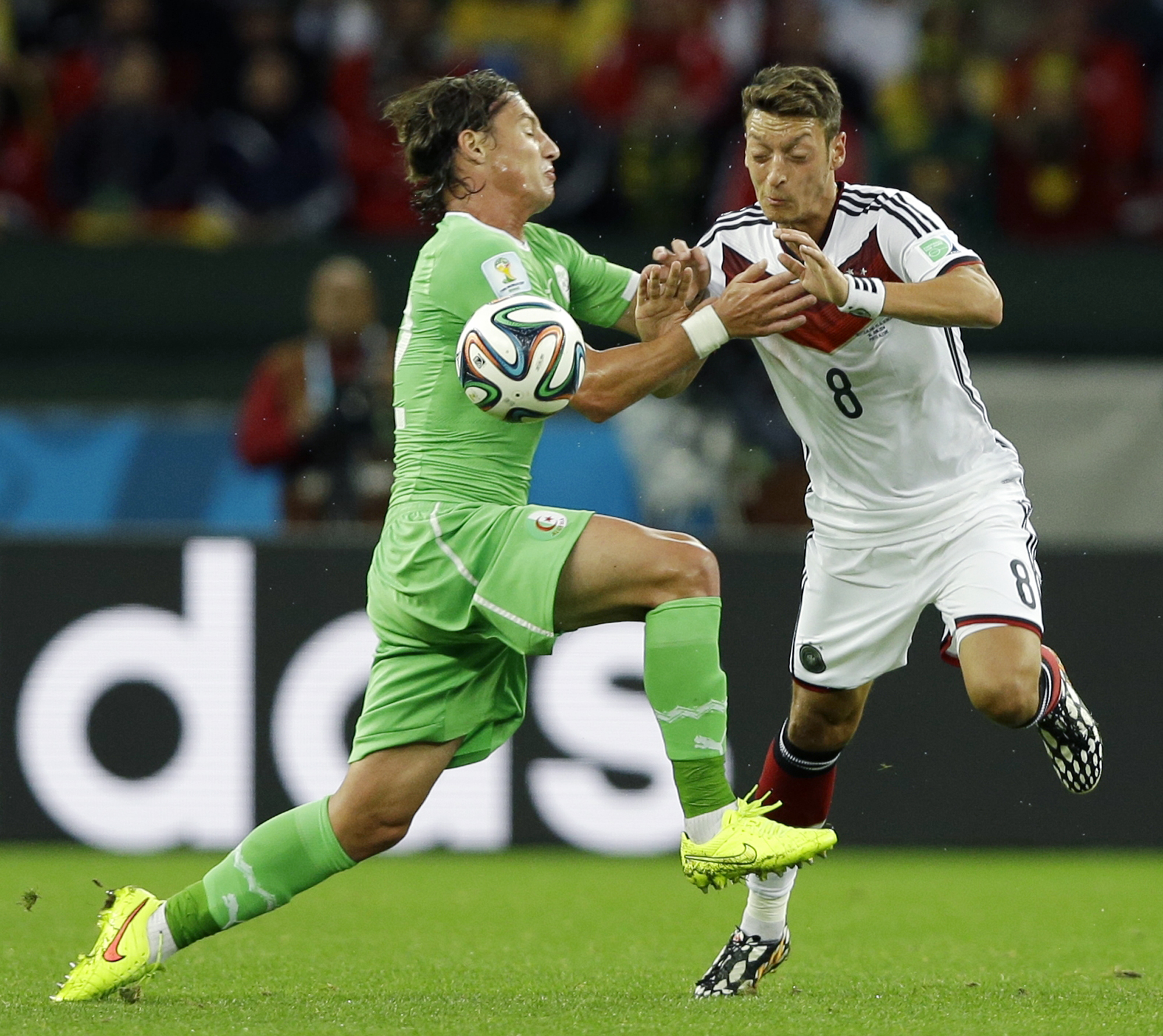 Germany survives Algeria 2-1 in extra time