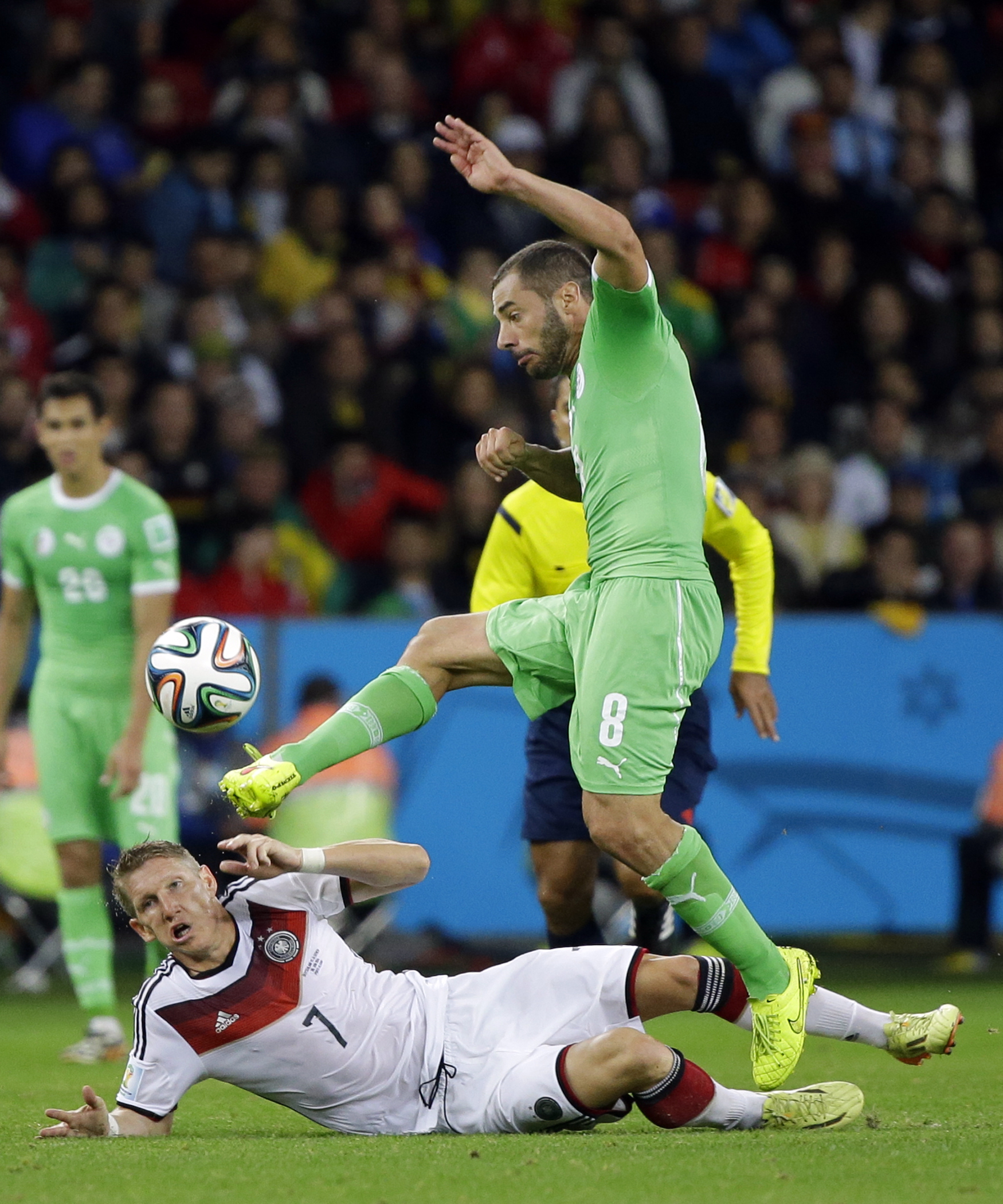 Germany prevails over Algeria, but only just