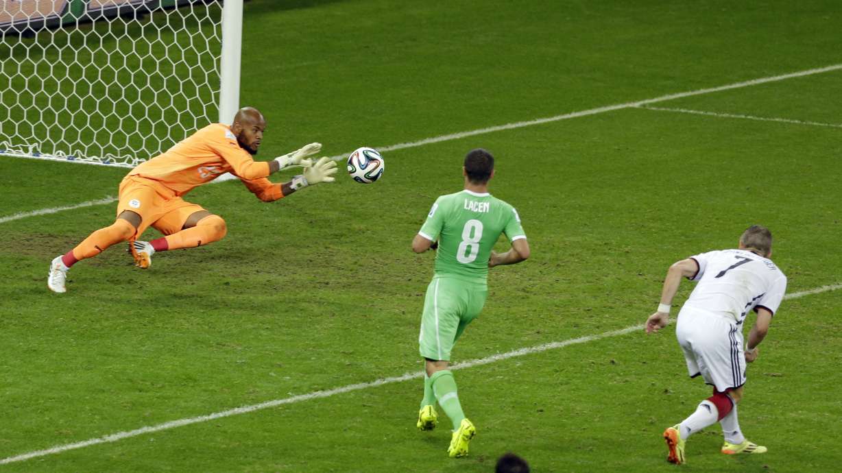 Goalkeeper shines for Algeria in World Cup loss