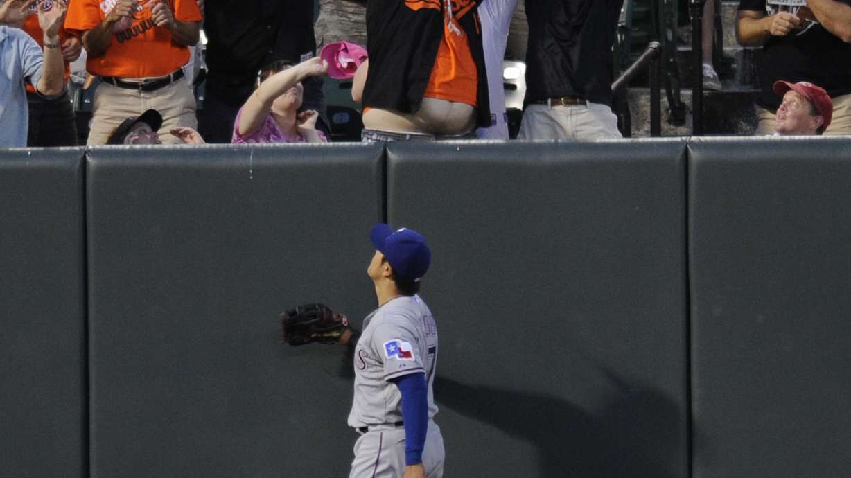 Orioles hit 4 HRs off Saunders, beat Rangers 7-1