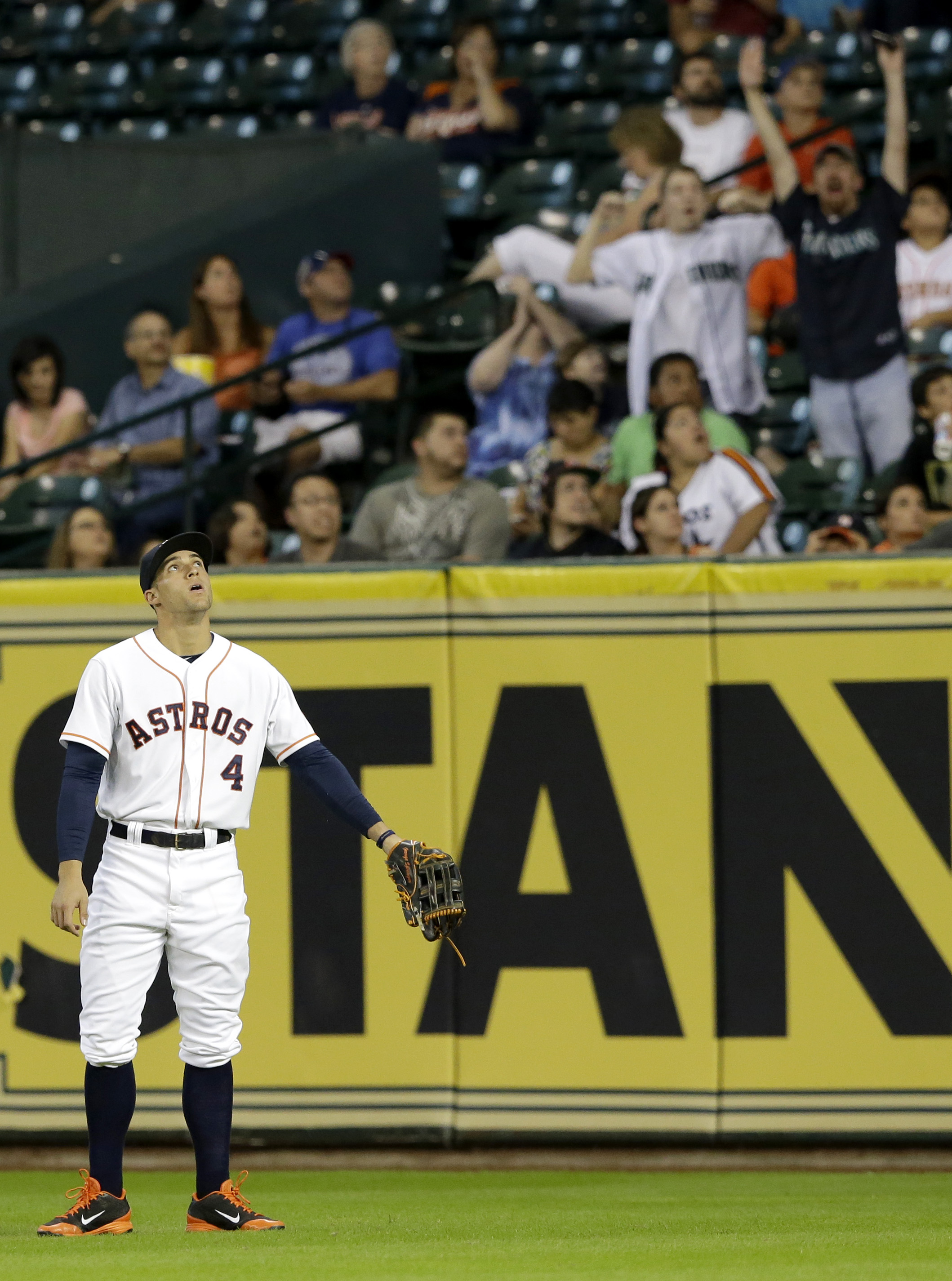 Mariners hit 4 HRs in 10-4 win over Astros