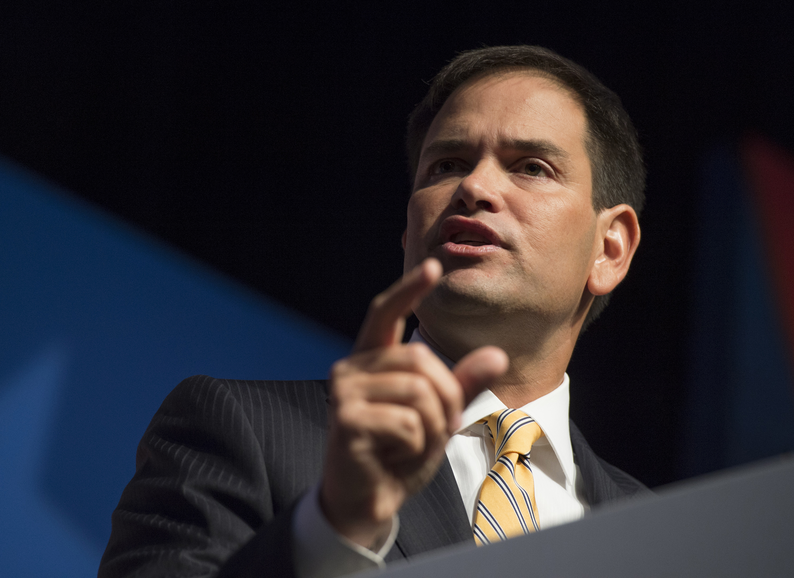 Candidates fill inboxes with fundraising appeals