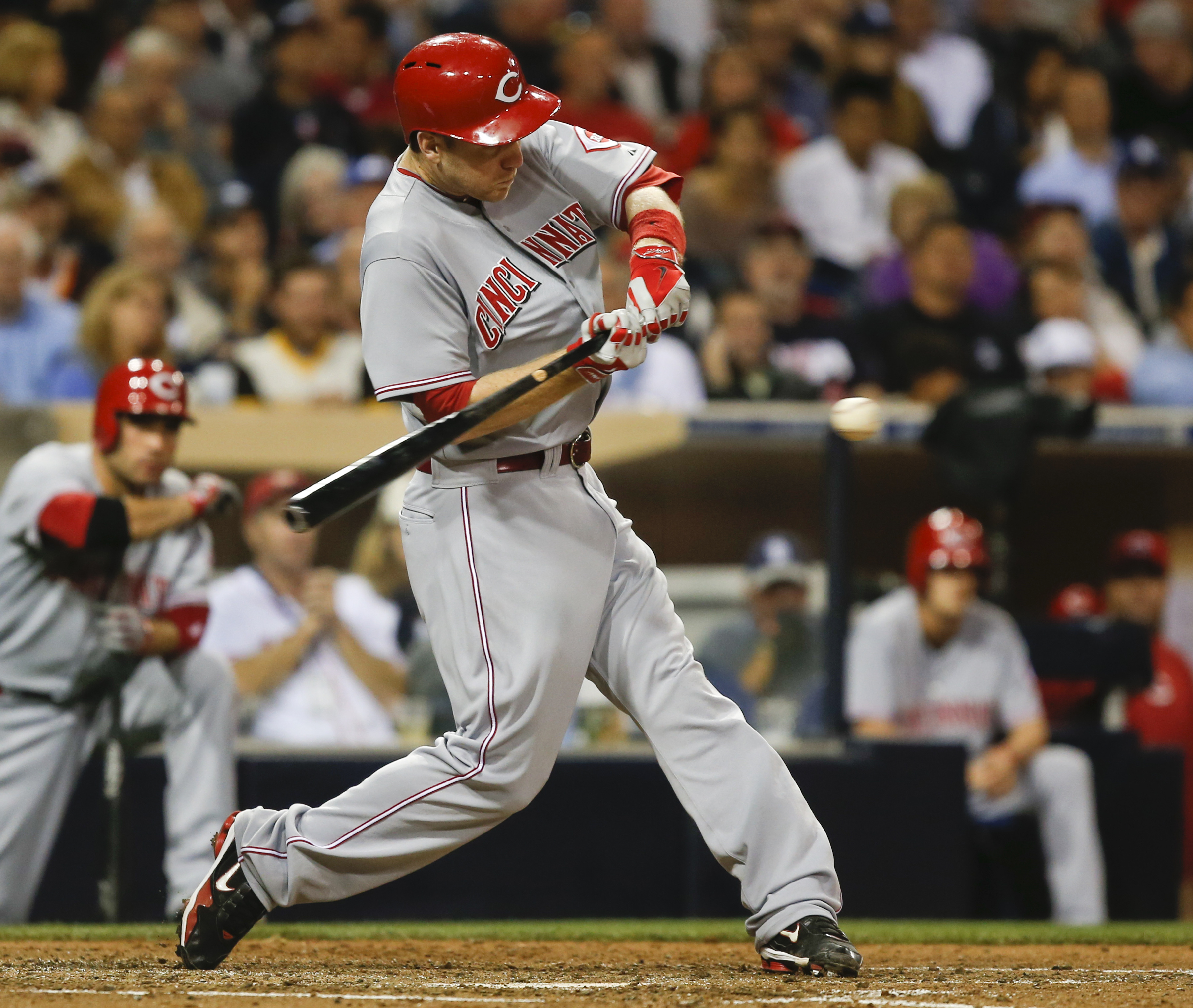 Padres get season-high 16 hits, beat Reds 8-2