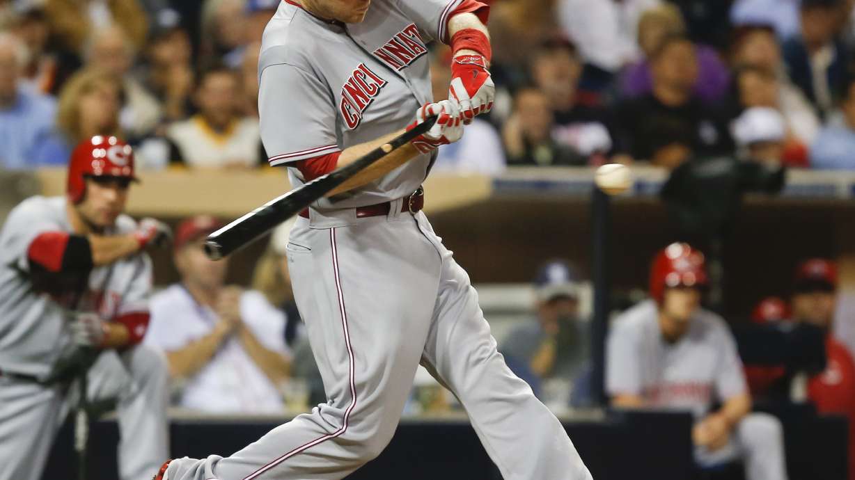 Padres get season-high 16 hits, beat Reds 8-2