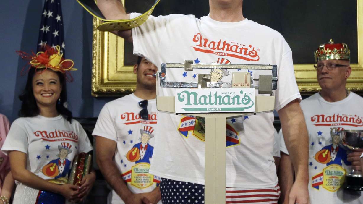 Joey Chestnut proposes to girlfriend at contest