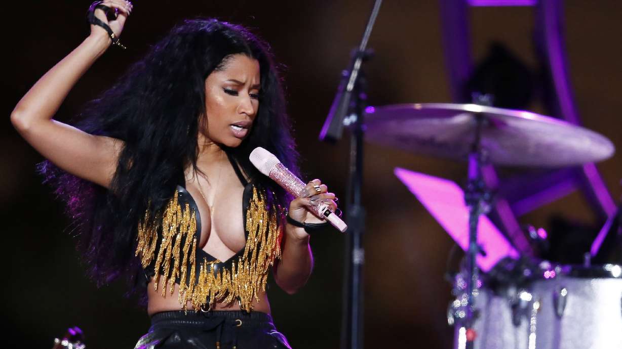 The Roots act as house band for Nicki Minaj