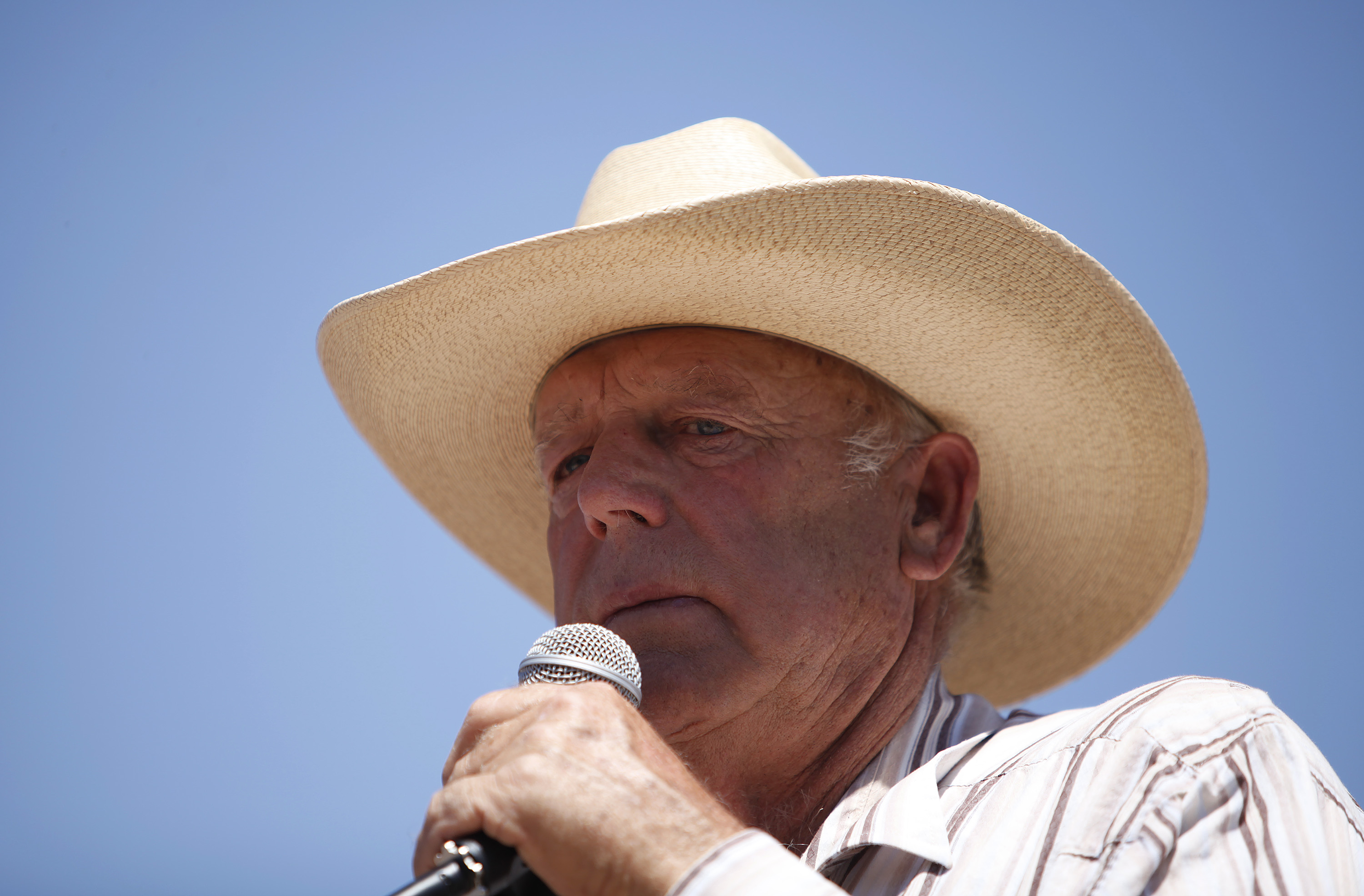 Sheriff, feds: Rancher must be held accountable