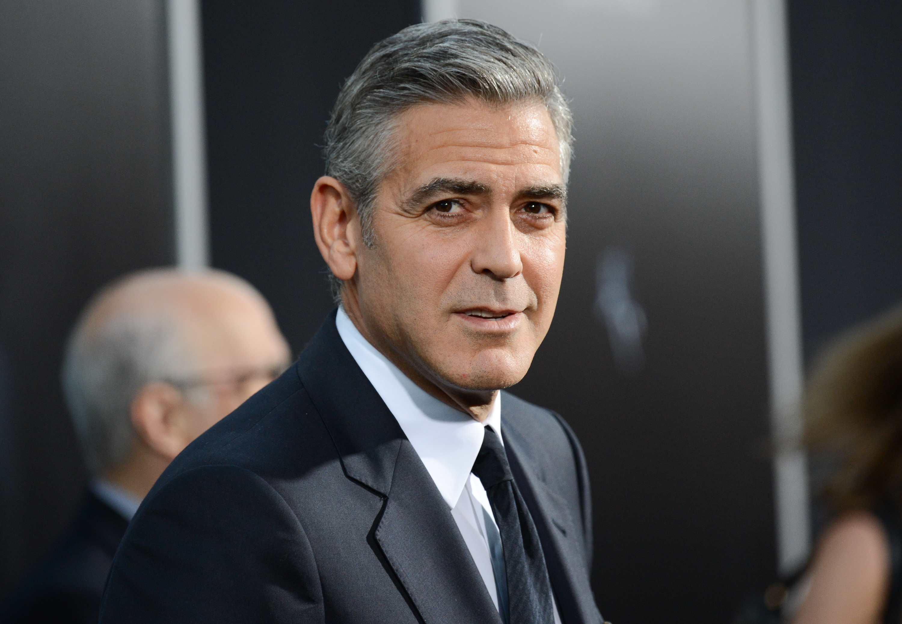 Website apologizes for Clooney mother-in-law story