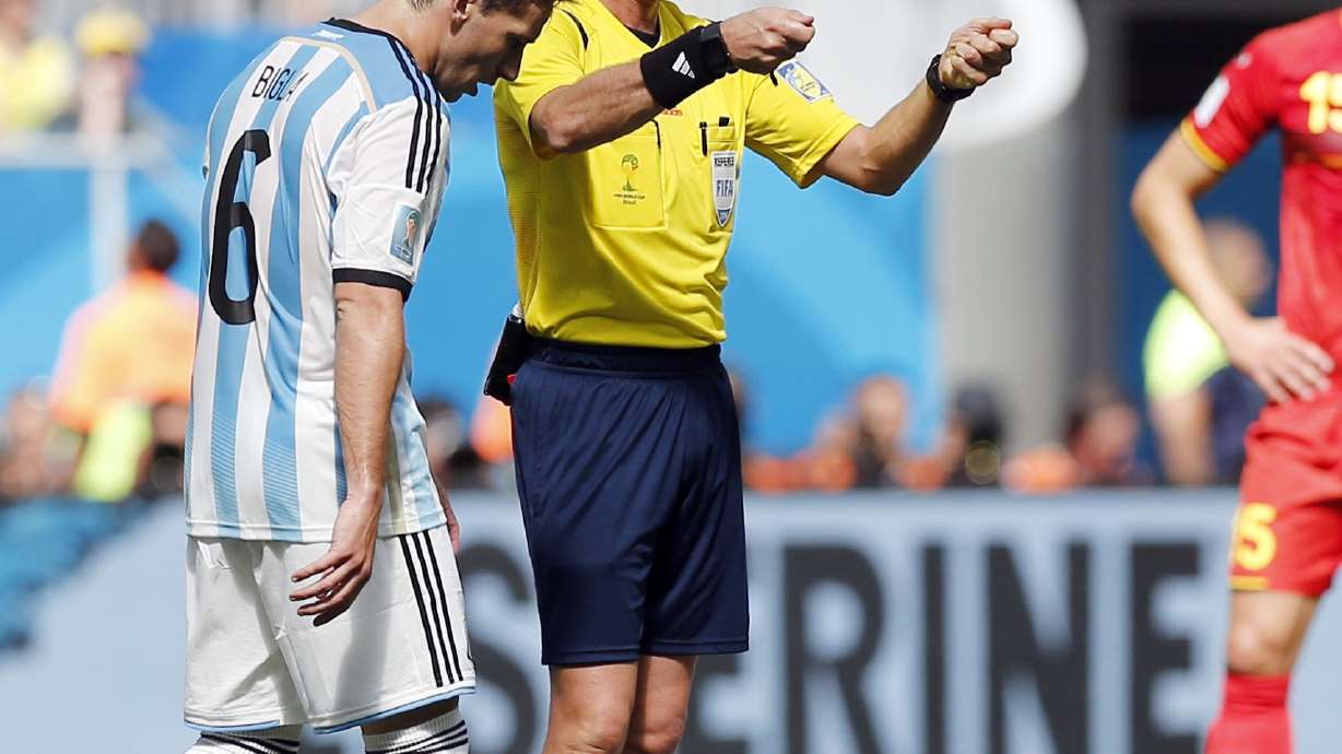 Italian official Rizzoli to ref World Cup final
