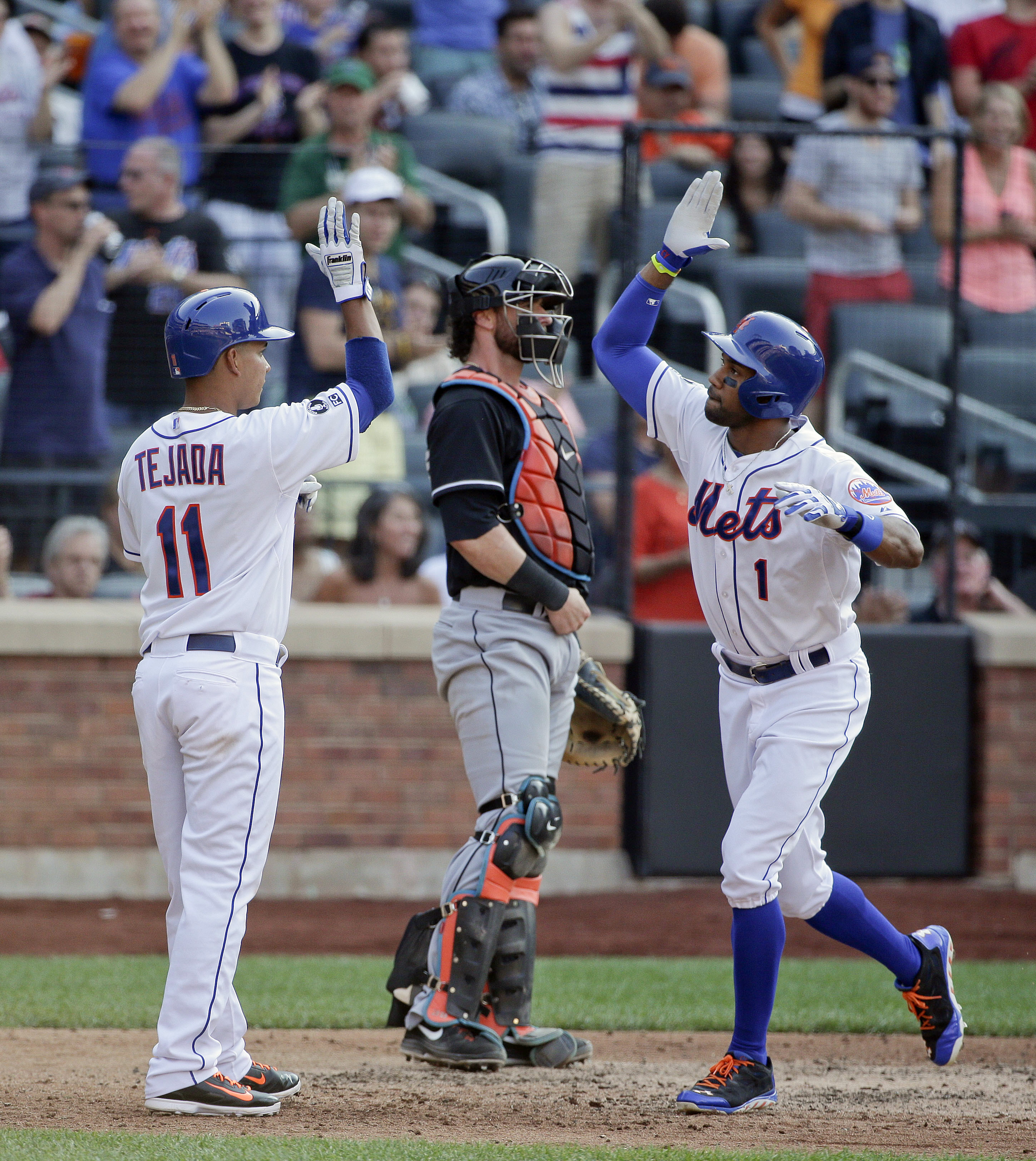 Big hits off bench lift Mets over Marlins 5-4