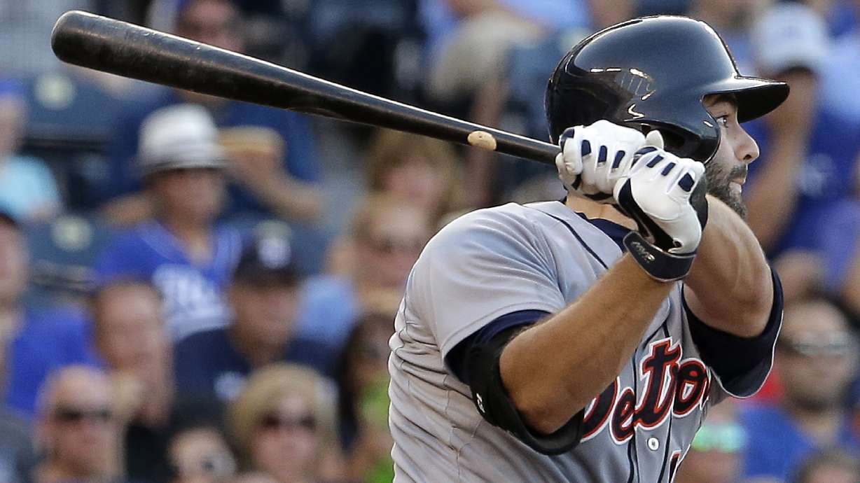 Porcello outpitches Shields, Tigers beat Royals