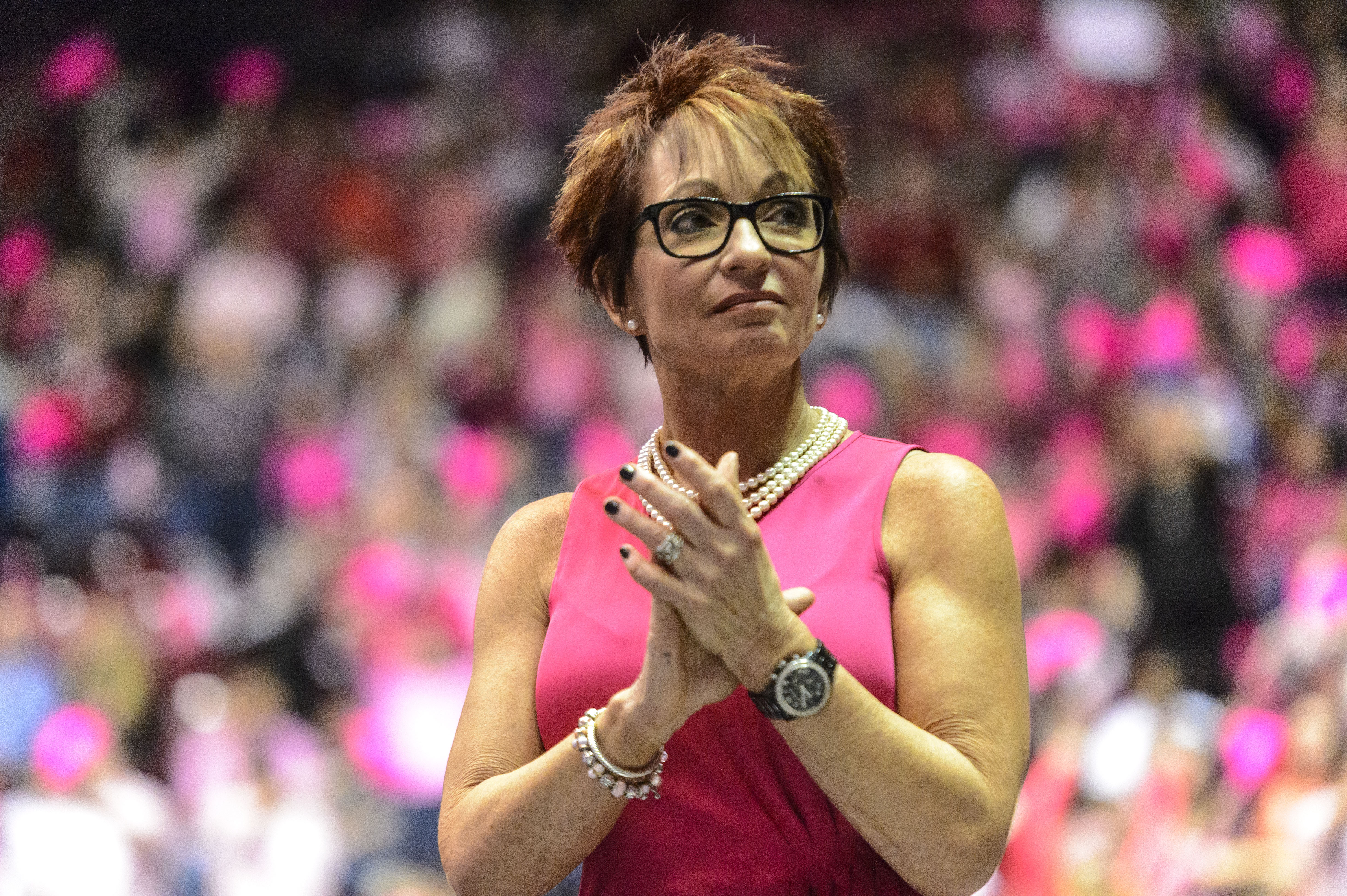 Alabama gymnastics coach steps down after 36 years