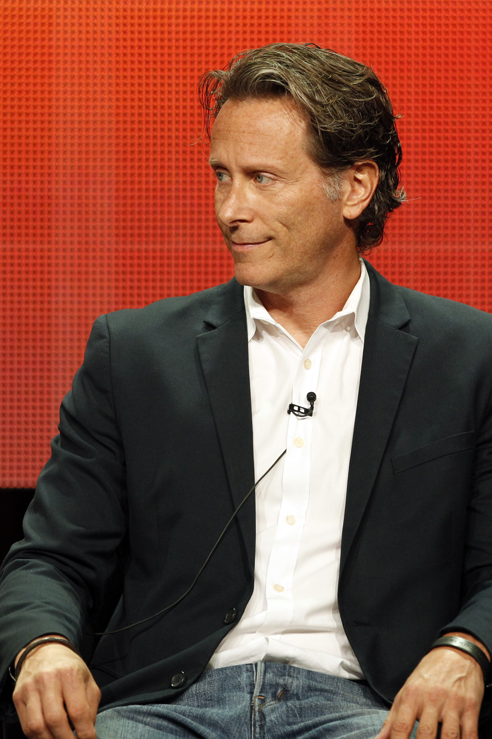 Steven Weber welcomes new 'Chasing Life' role