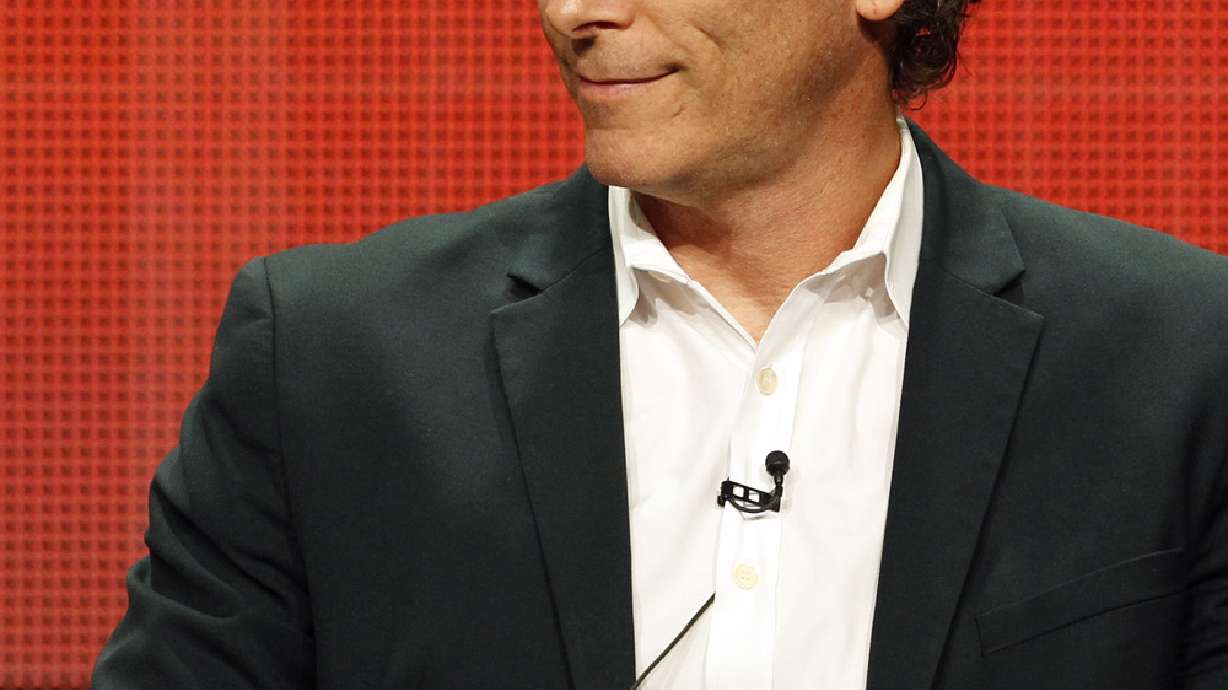 Steven Weber welcomes new 'Chasing Life' role