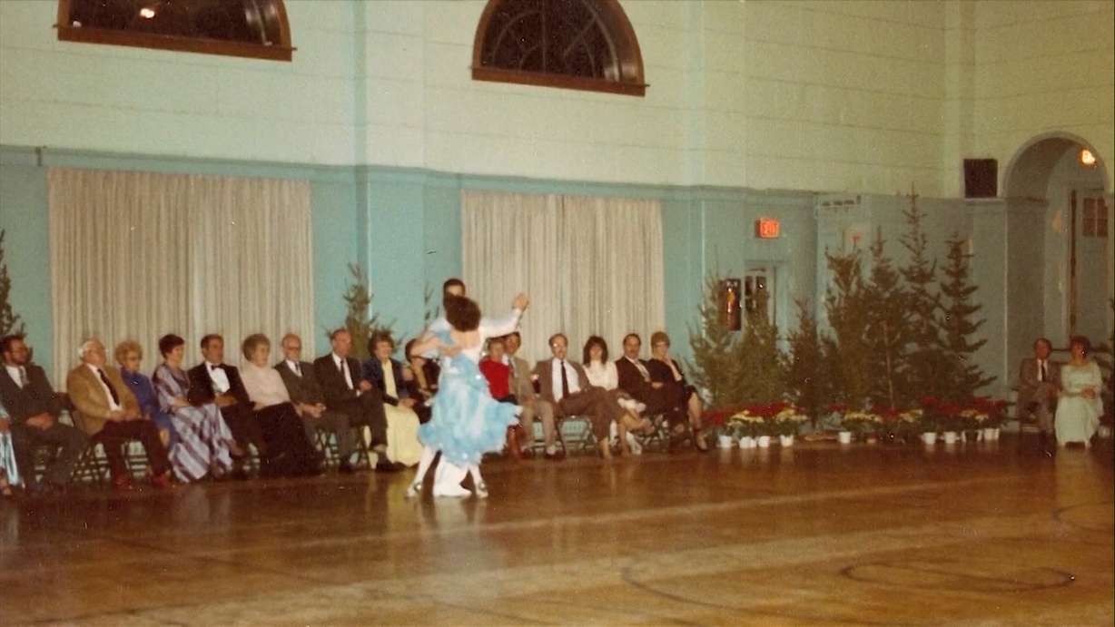 Fate of historic school debated in Draper